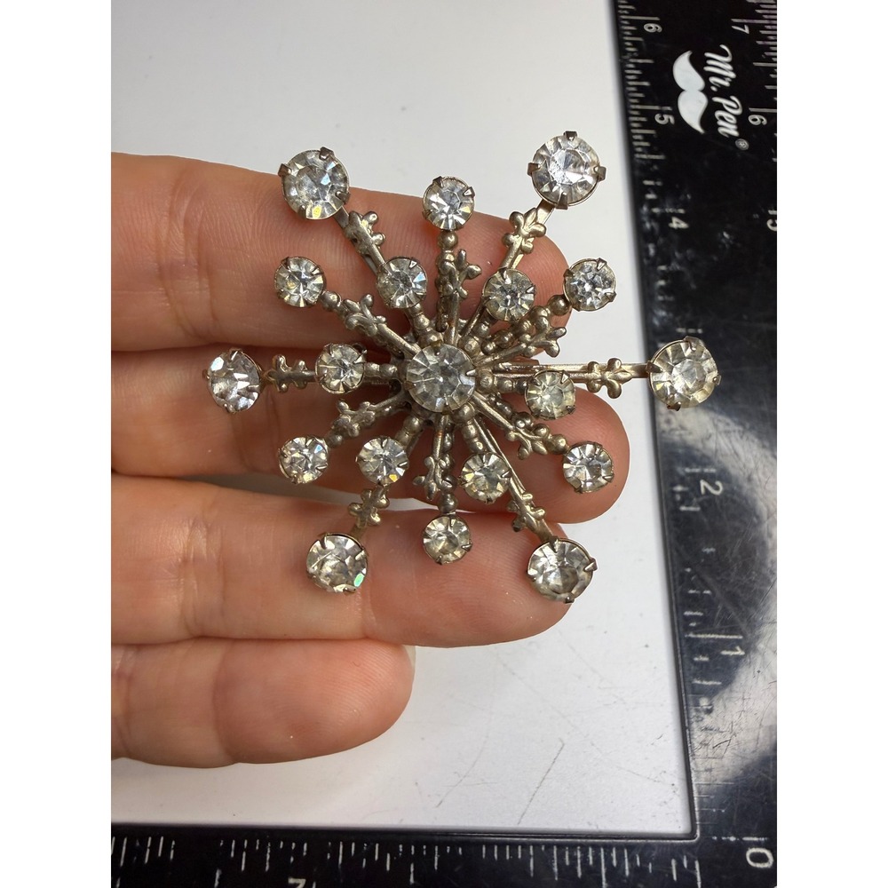 Vintage Silver Tone Starburst Brooch Clear Rhinestone Snowflake Sunburst Pin 2"